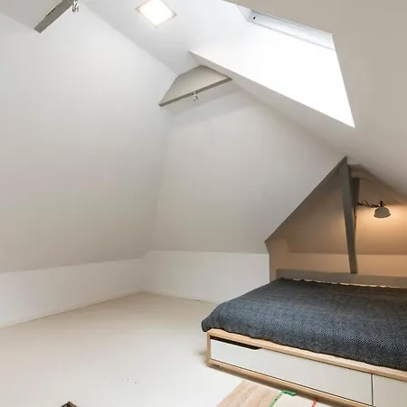 Victus Apartamenty, Abrahama *