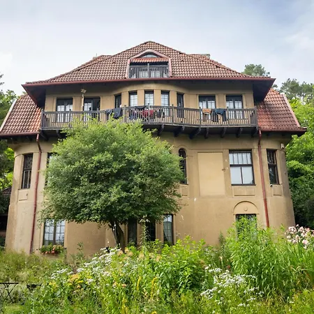 Victus Apartamenty, Abrahama Lejlighed