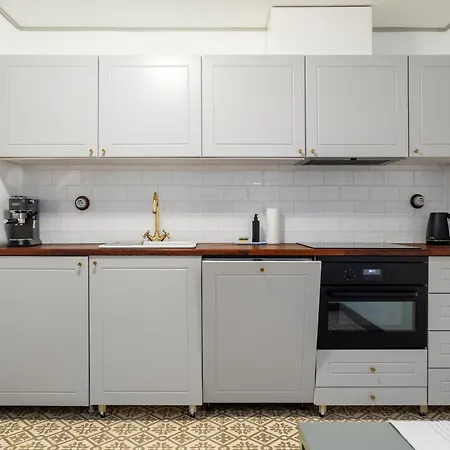 Victus Apartamenty, Abrahama 索波特