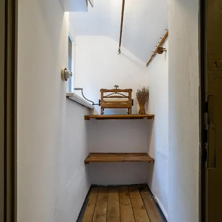 Victus Apartamenty, Abrahama 索波特