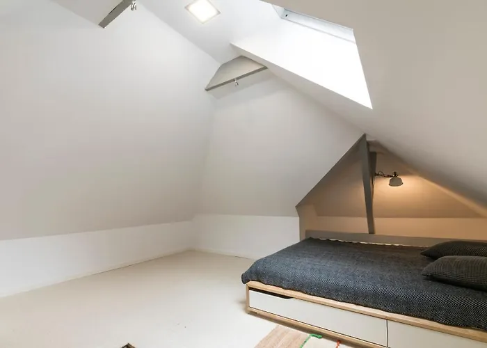 Victus Apartamenty, Abrahama *