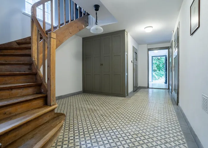 Victus Apartamenty, Abrahama